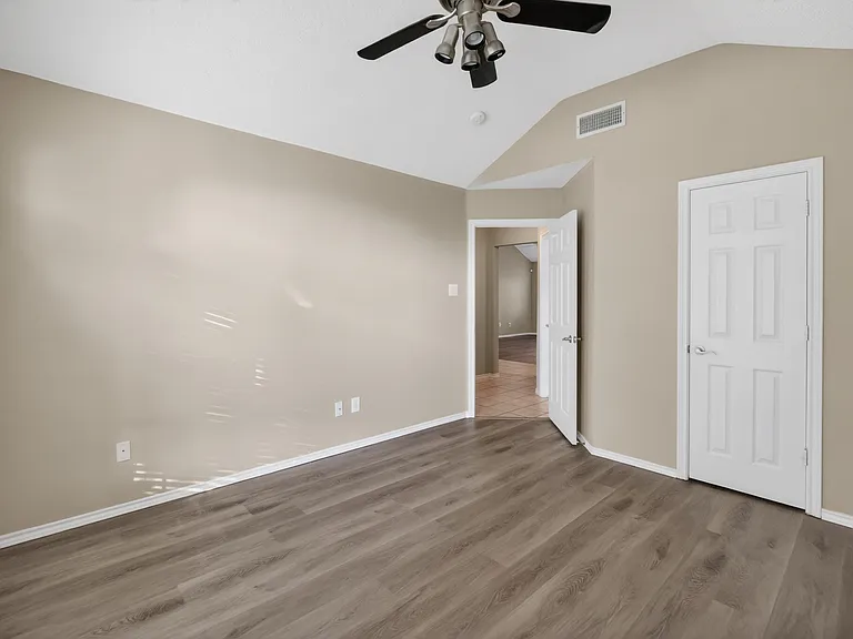 1105 Hidden Glade Dr — Photo 11
