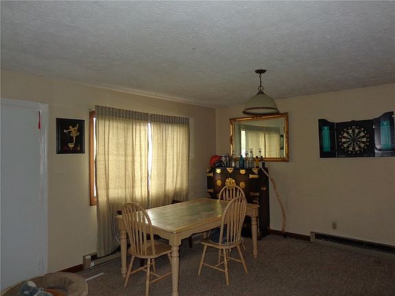 4th image of 1418 NE Santee Dr
