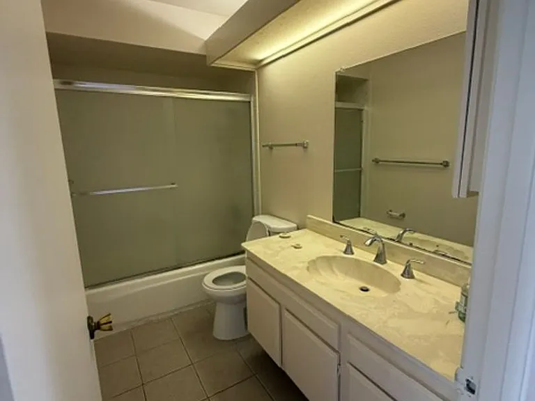 6200 Osullivan Ln — Photo 15