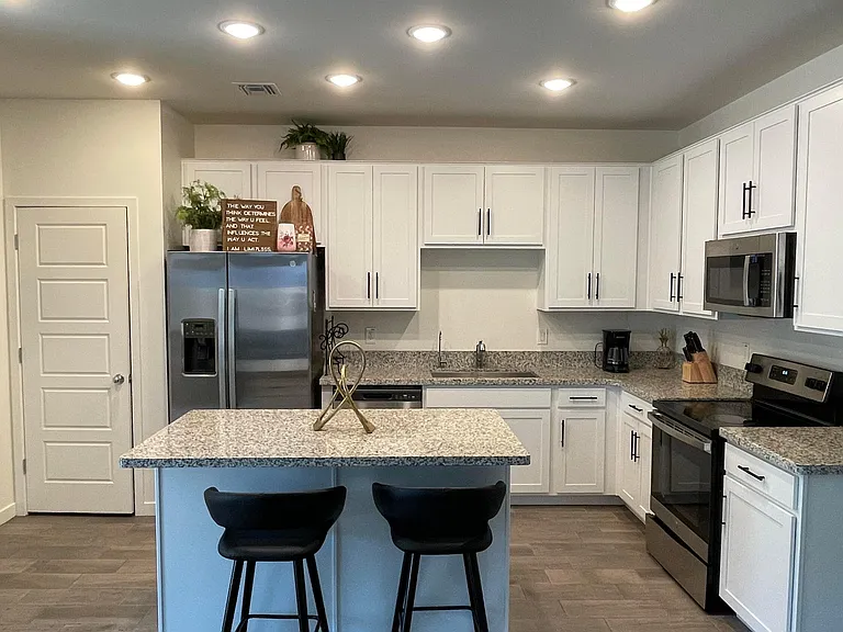 19460 N 27th Pl — Photo 14