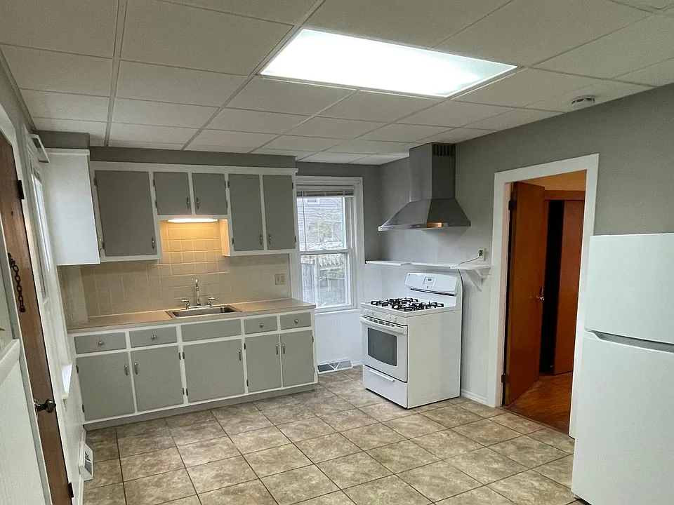 5 Green St #1