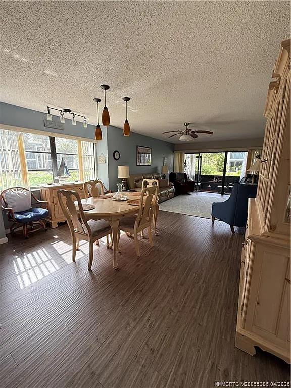2 bed, 4.0 bath, 1300 sqft, $1,600 — Photo 3