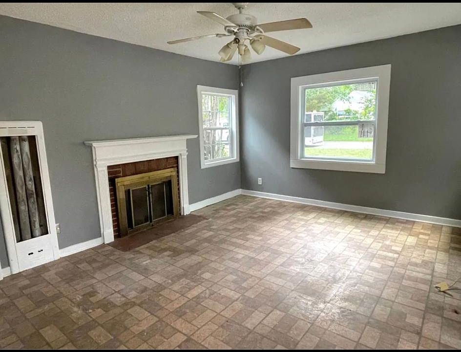 2nd image of 1506 Lyndle Rd APT A