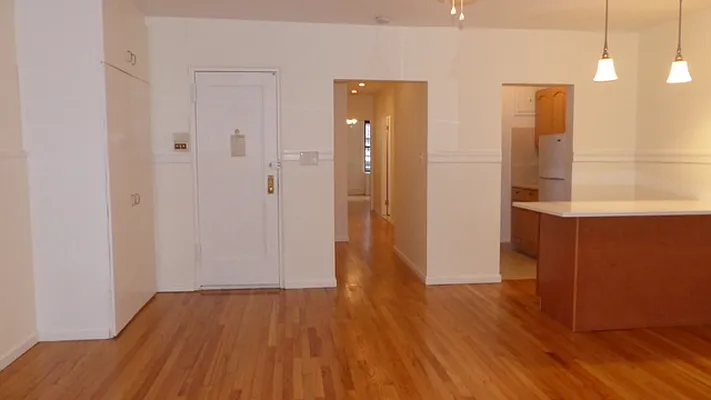 Rented by Apartments by Us | media 14