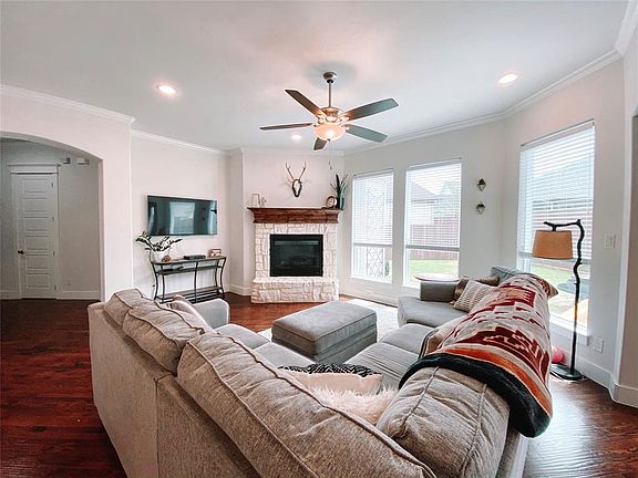 4th image of 520 Hearth Ter