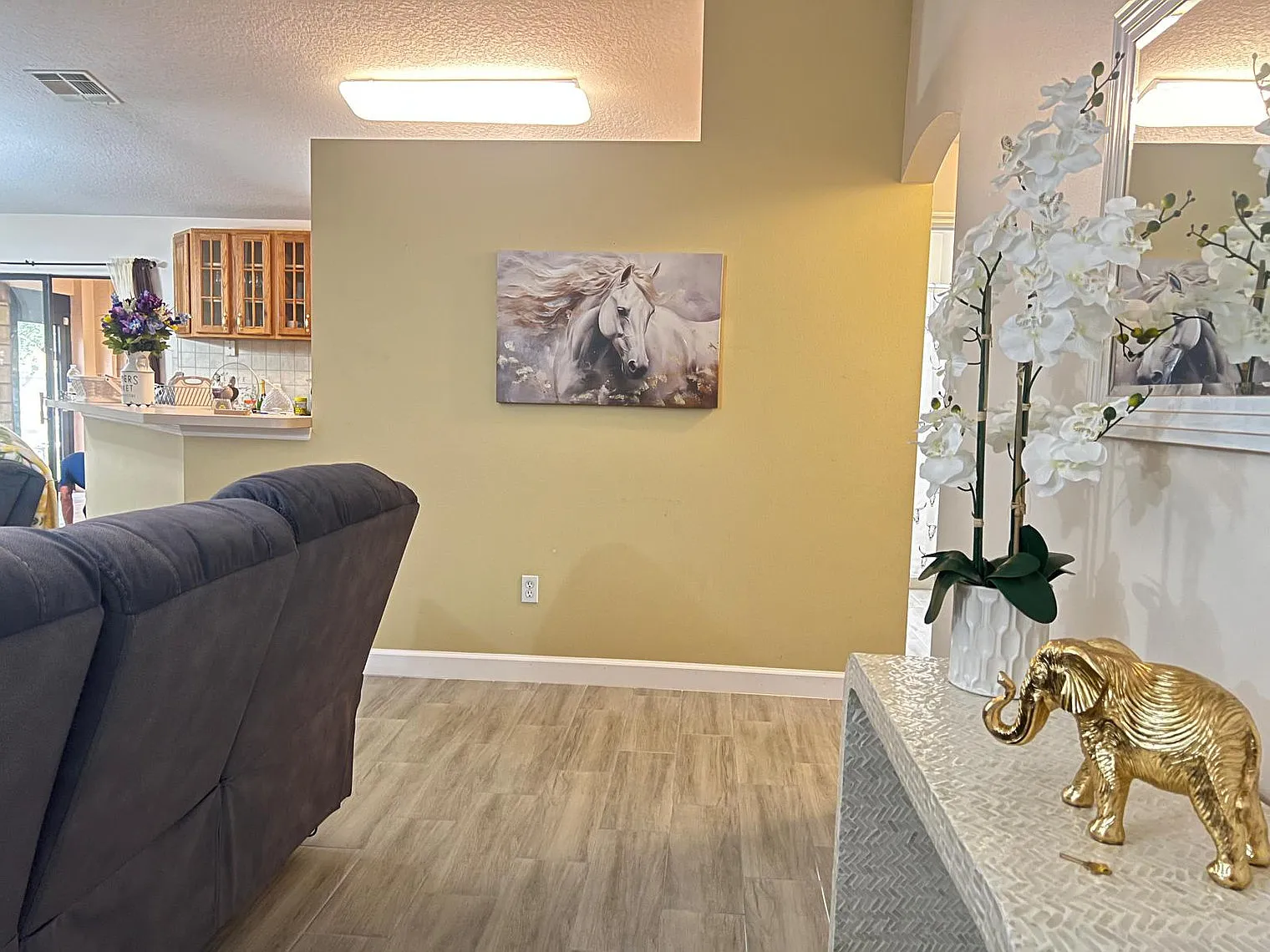 3 bed, 2.0 bath, 1399 sqft, $10,997 — Photo 2