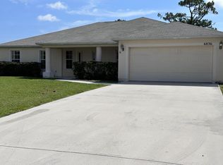 6836 NW Bengal St, Port Saint Lucie, FL 34983