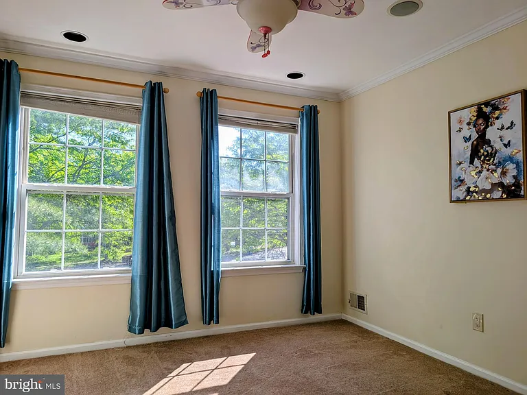 20 Cambridge Ct — Photo 16