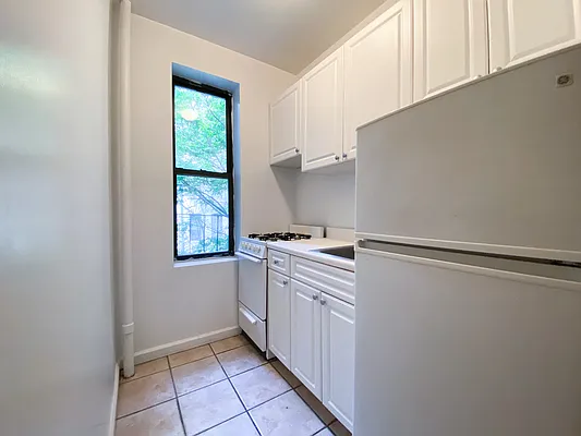 Rented by MAPT Residential LLC | media 16