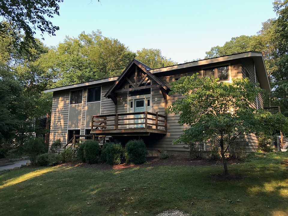 1st image of 9 Walden St