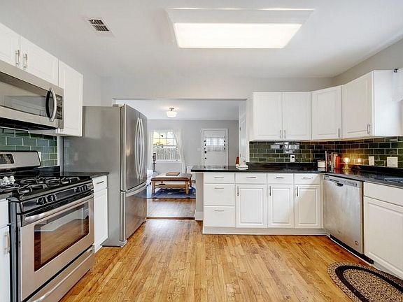 3rd image of 5514 Avenue G #A