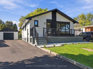 46 Bobolink Rd, Hamilton, ON L9A 2P4
