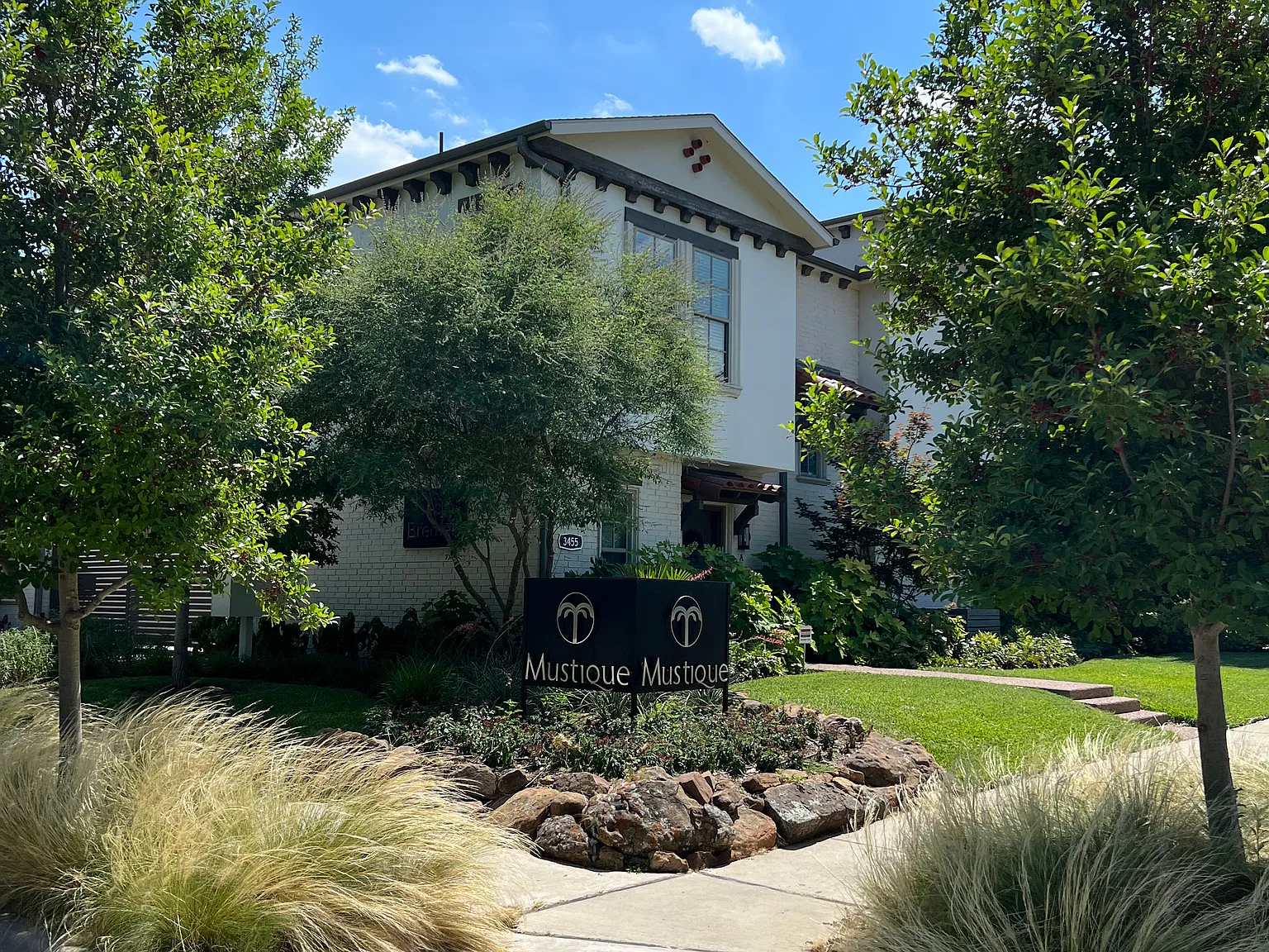 2 bed, 1288 sqft, $2,850 — Photo 2