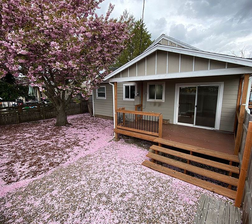 1st image of 1593-1595 20th St SE #2B-1BA-776SQFT