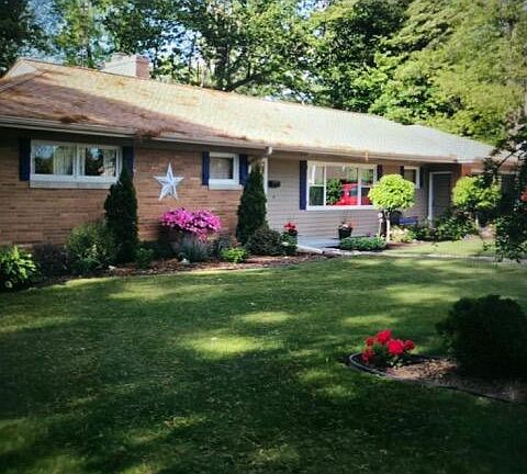 3rd image of 2224 Markham STREET