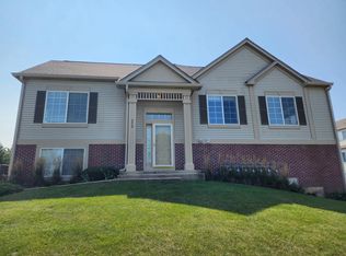 2429 S Farnsworth Ave, Aurora, IL 60503