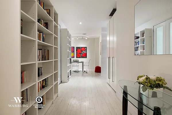 Sold by Coldwell Banker Warburg | media 21