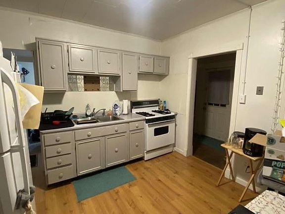 3rd image of 1715 Alta Vista St