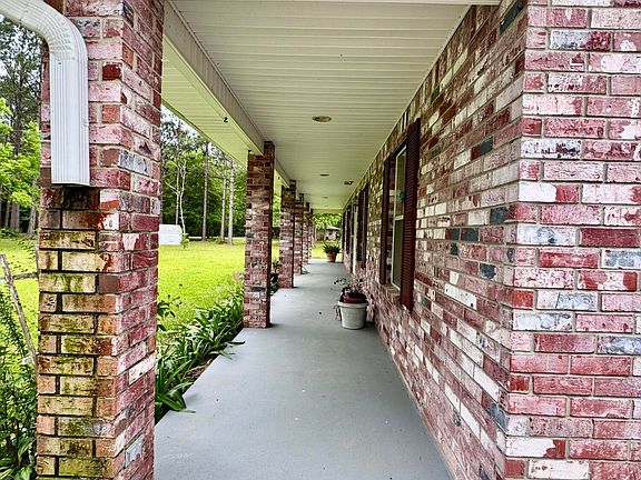 5th image of 20 C G Smith Rd