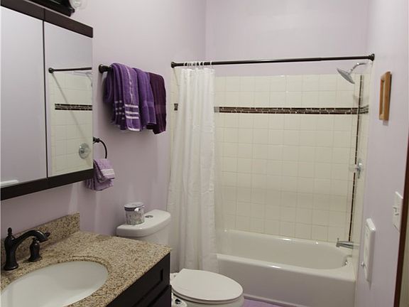 3rd image of 181 W Ross Lane