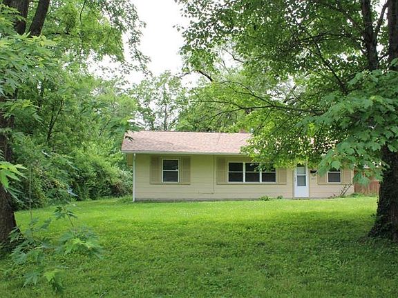 4th image of 1011 Eastland Cir