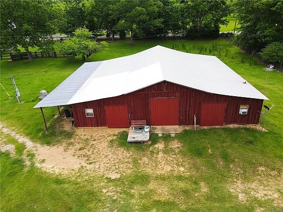 2nd image of 866 Lee Road 100