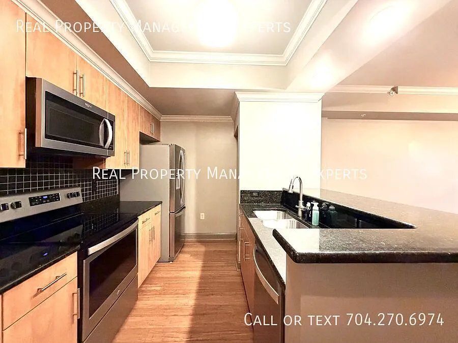 Beautiful 1BR/1BA Condo in Uptown Charlotte! — Photo 2