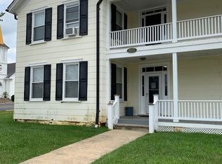 8413 W Main St #1, Marshall, VA 20115