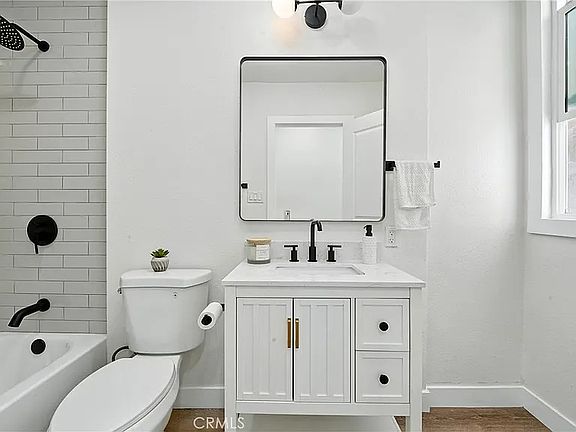 5th image of 1458 W 80th St