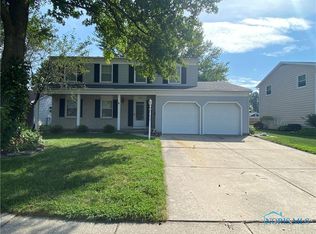 1423 Eastland Dr, Oregon, OH 43616