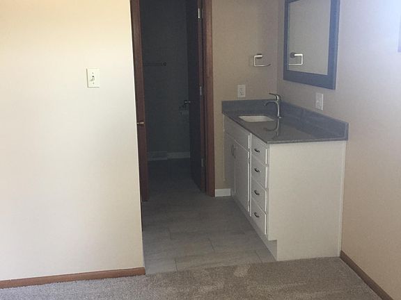 Master vanity area 