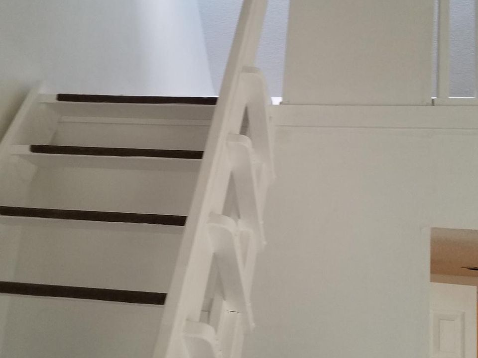 1st image of 828 Oakleigh Ave APT 8