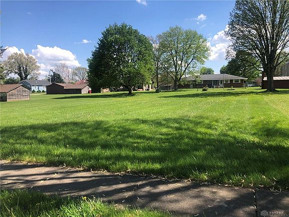 5th image of 423 Forest Ave