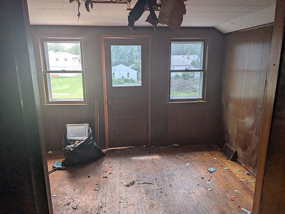4th image of 4118 4th St