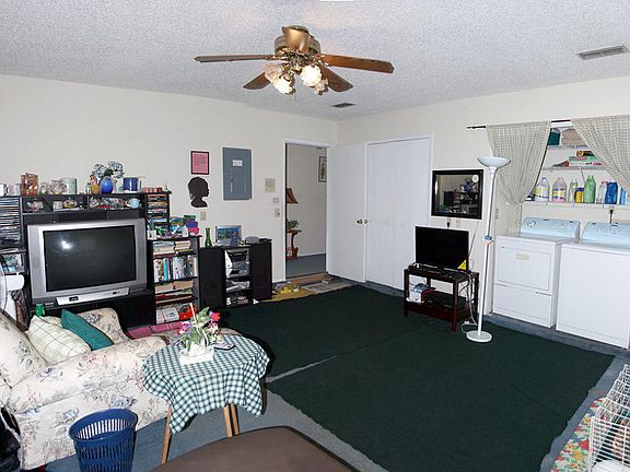 3rd image of 12356 Silent Brook Trl N