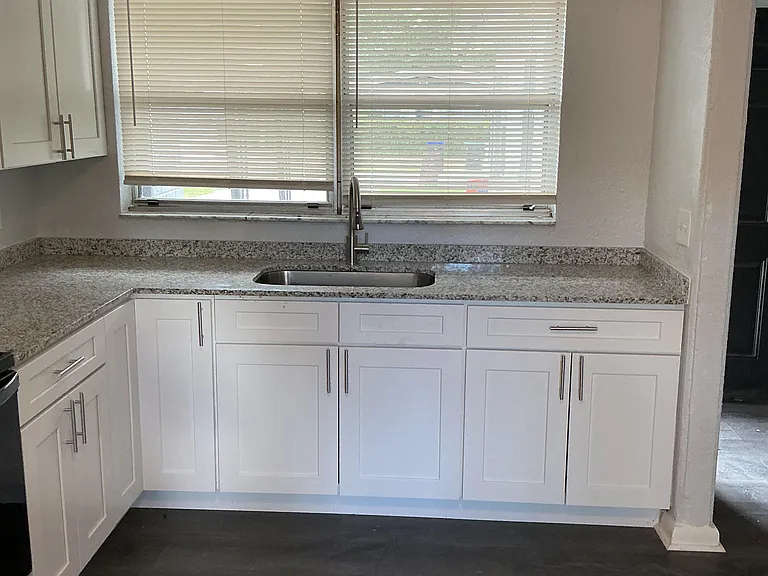 1495 Wilton Ave — Photo 3