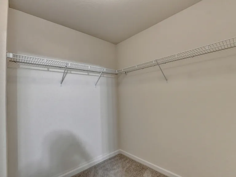811 Independence Ave — Photo 37
