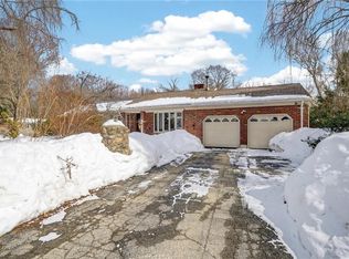 7 Earhart St, Johnston, RI 02919