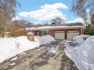 7 Earhart St, Johnston, RI, 02919