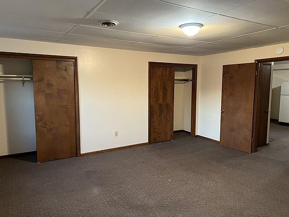 2nd image of 207 N Elm St Unit 2
