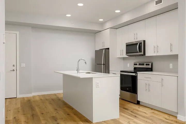 2165 Benvoulin Ct — Photo 101