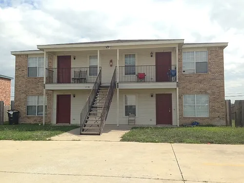 1310 Dugger Cir Photo 1