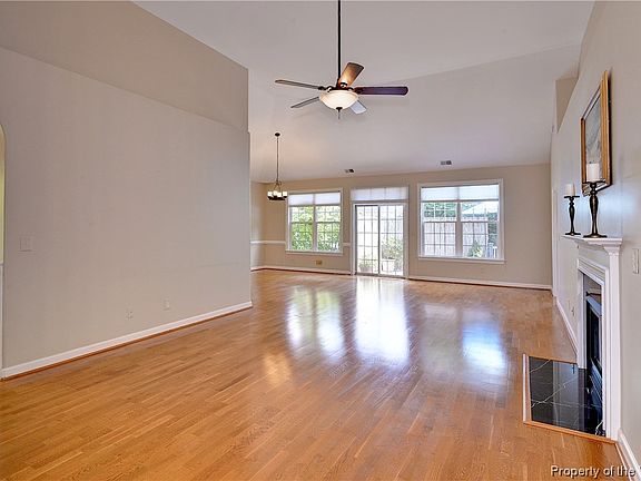 5th image of 5217 Queen Bishop Ln