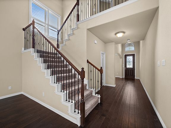 3rd image of 6833 San Antonio Dr