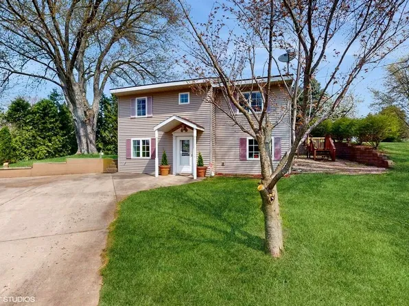 8215 E Chicago Rd, New Carlisle, IN 46552