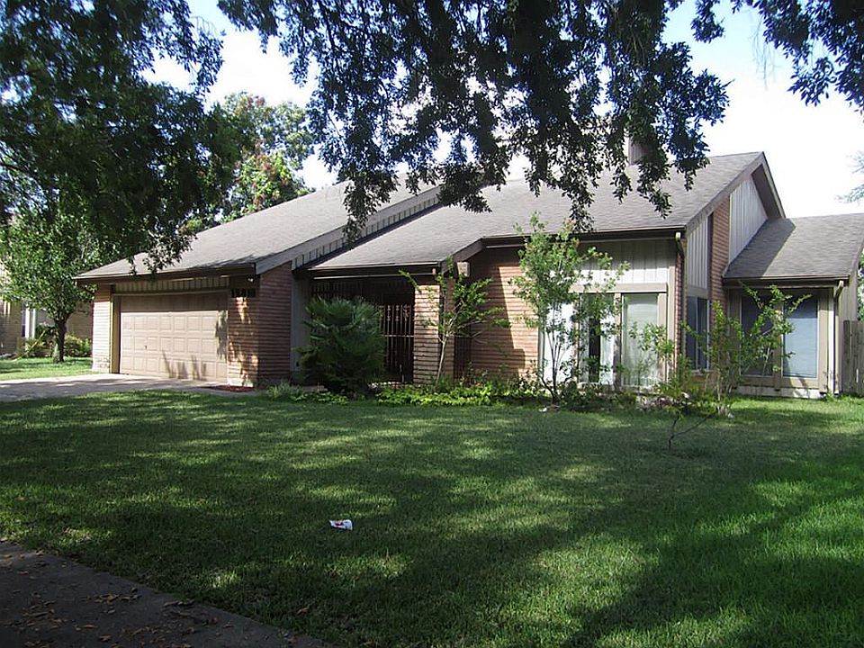 Side view of the home.