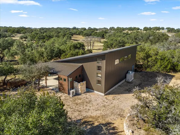 272 Rocky Rd, Hye, TX