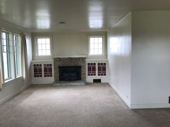 615 W Main St