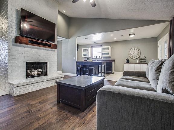 5th image of 314 Overland Dr