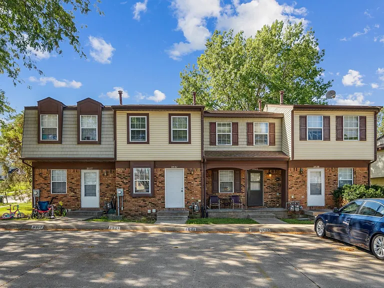 2517 Sylvan Glen Ct — Photo 3